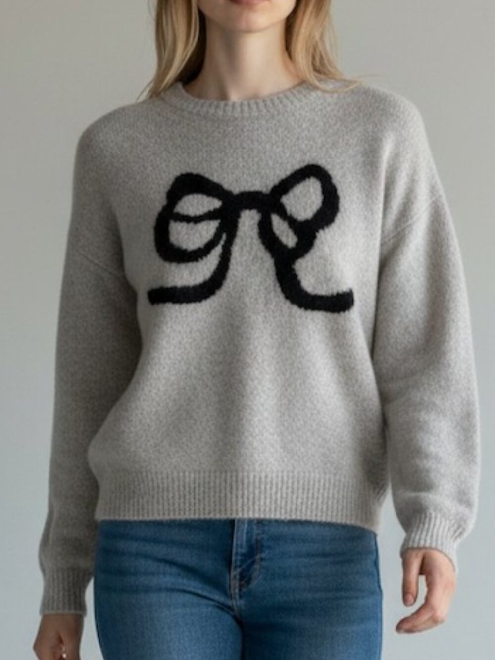 Philosophy 100% Cashmere Light Gray Crewneck Sweater with Black Bow Graphic